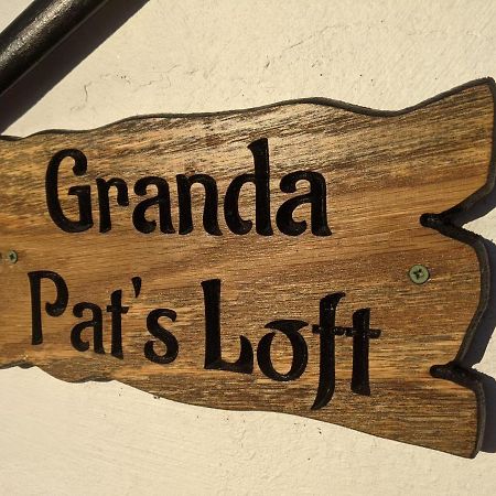 Ferienwohnung Granda Pat'S Loft Crossmaglen Exterior foto